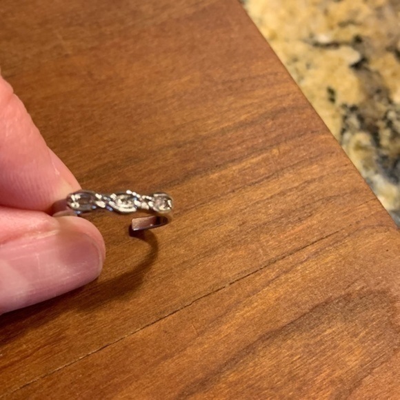 Silver coated Toe Ring OS - Picture 2 of 3